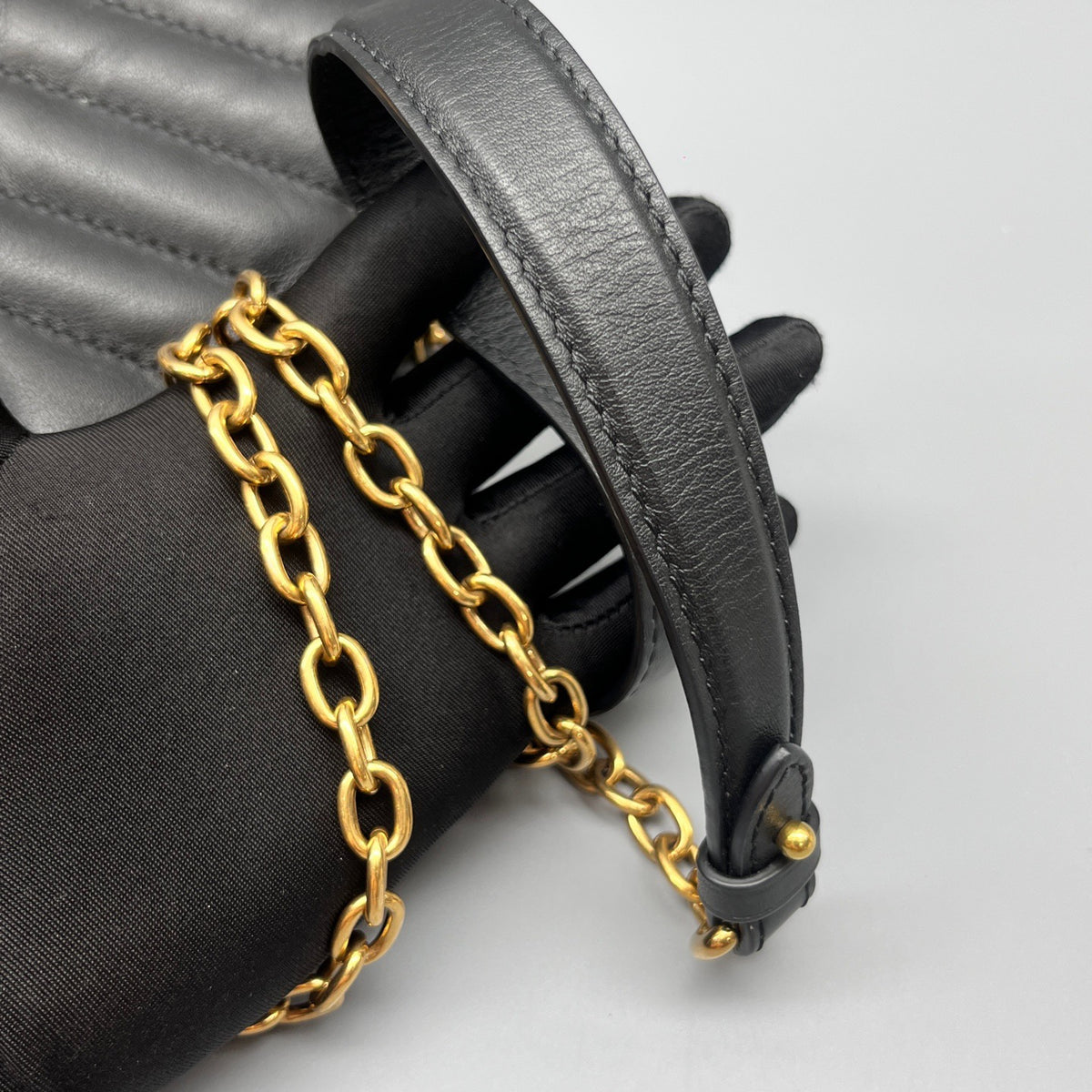 Louis Vuitton - New Wave Chain Bag - Leather - Black - (medium)