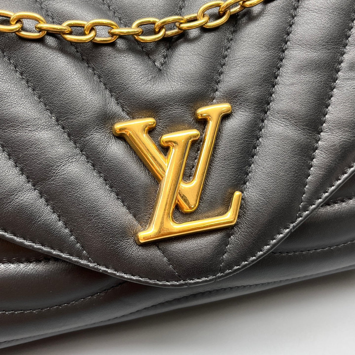 Louis Vuitton - New Wave Chain Bag - Leather - Black - (medium)