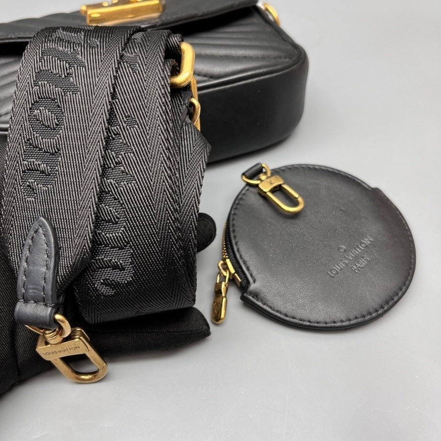 Louis Vuitton - New Wave Chain Bag - Leather - Black - (mini)