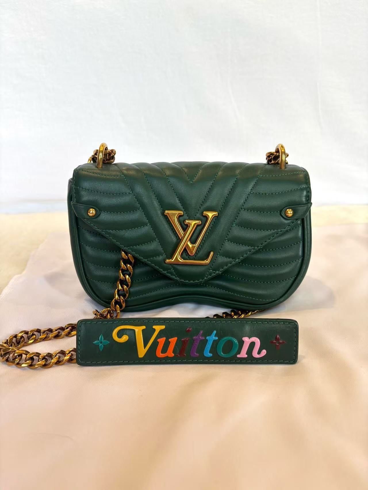 Louis Vuitton - New Wave Chain Bag M58664 - Calfskin leather - Green with Gold-Tone Hardware - (small)