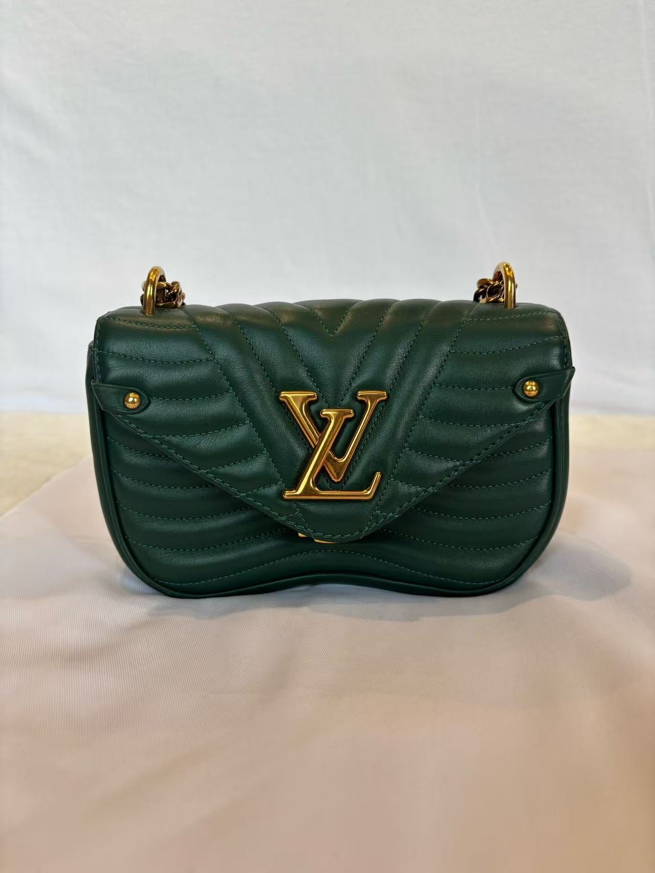 Louis Vuitton - New Wave Chain Bag M58664 - Calfskin leather - Green with Gold-Tone Hardware - (small)