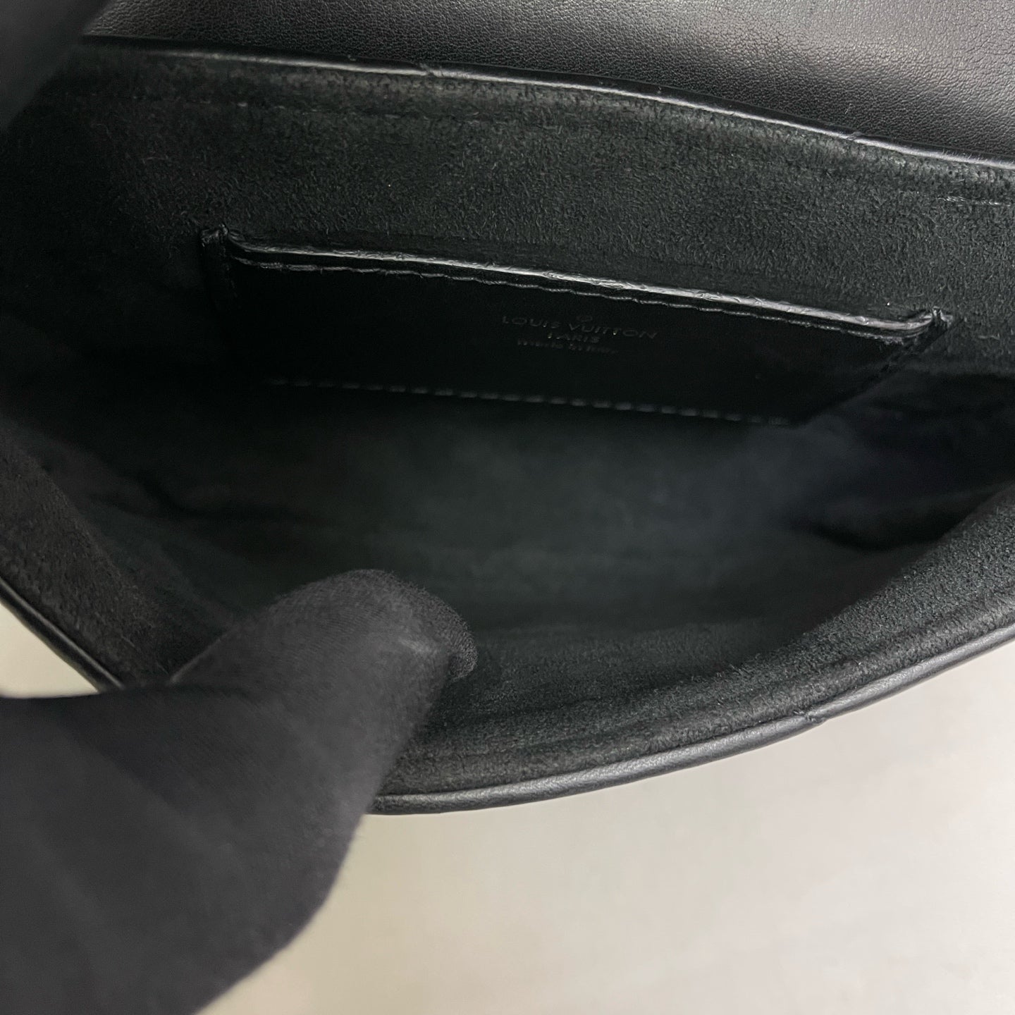 Louis Vuitton - New Wave Chain Bag PM - Leather - Black - (mini)