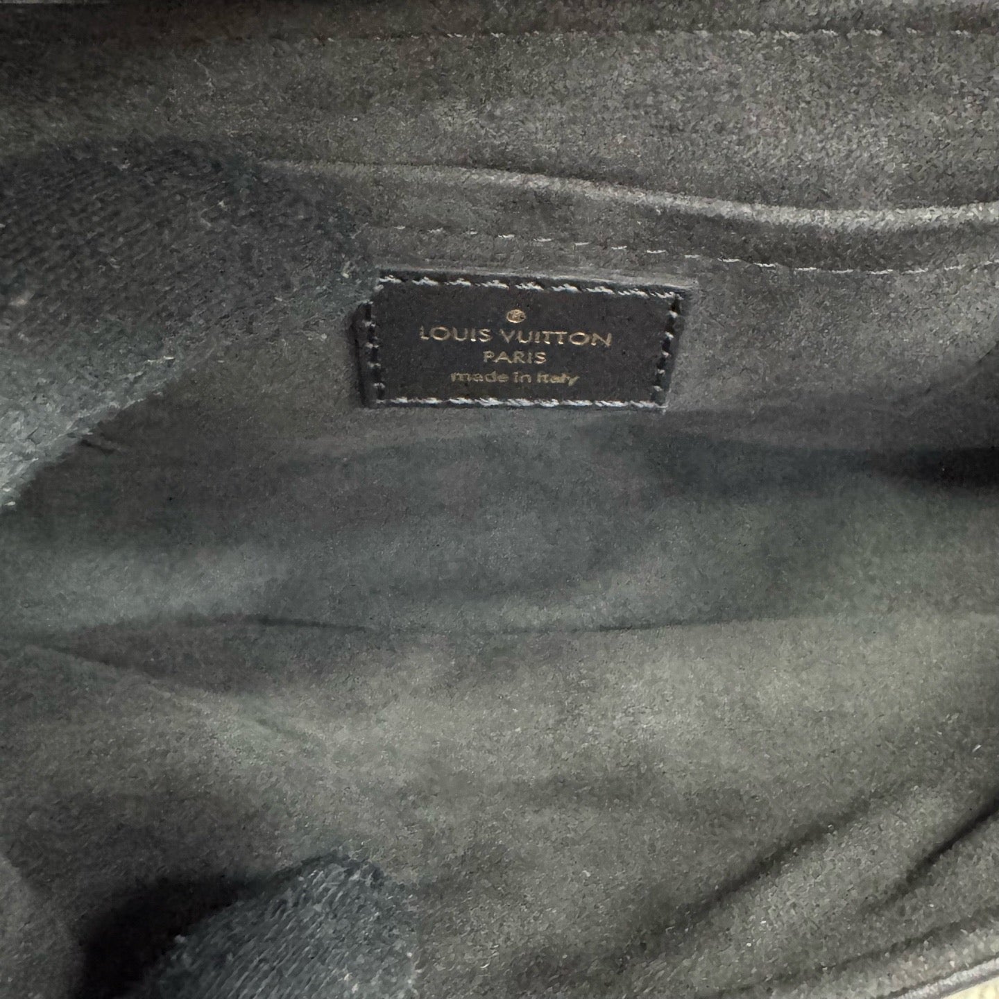 Louis Vuitton - New Wave - Leather - Black - (small)