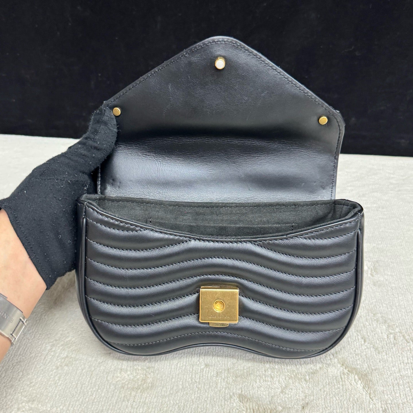 Louis Vuitton - New Wave - Leather - Black - (small)