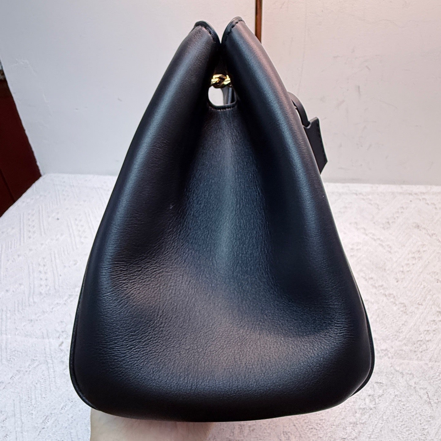 Louis Vuitton - New Wave Tote - Leather - Black with Gold-Tone Hardware - (medium)