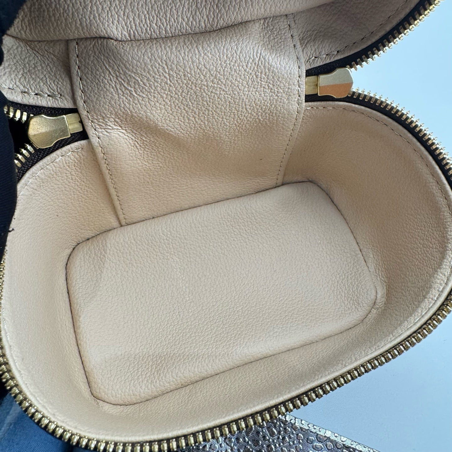 Louis Vuitton - Nice nano - Leather - Brown - (mini)