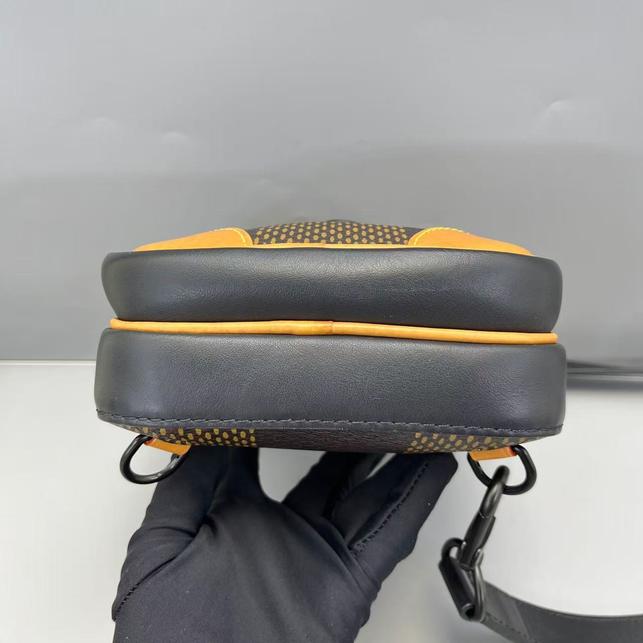 Louis Vuitton - Nigo Collaboration Camera Bag - Monogram and Damier Ebene coated canvas with smooth leather trim - Brown - (small)