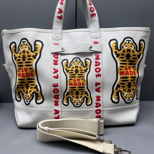 Louis Vuitton - Nigo Tiger Print Tote Bag - Leather - White - (Large)