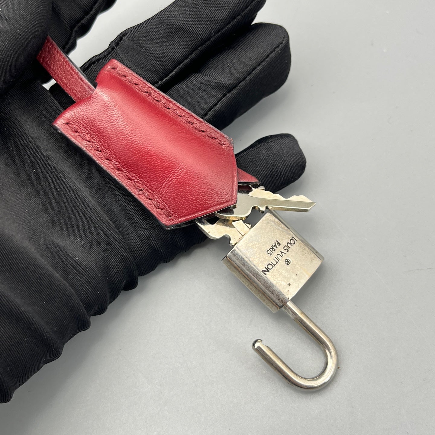 Louis Vuitton - NN14 - Leather - Burgundy