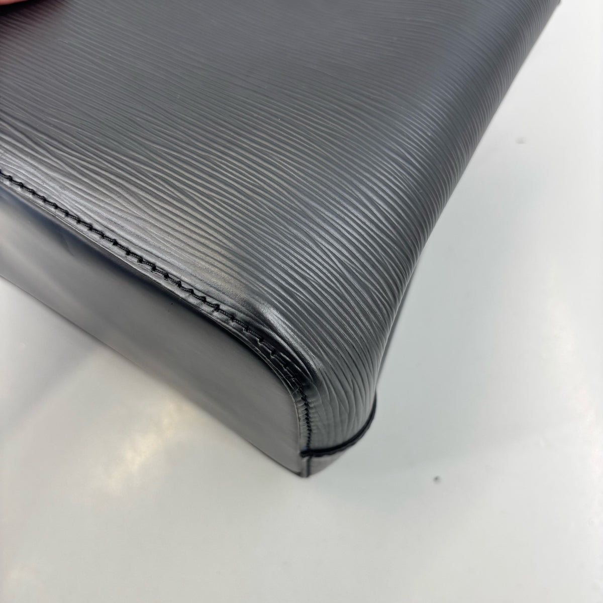 Louis Vuitton - Noe BB - Leather - Black - (small)