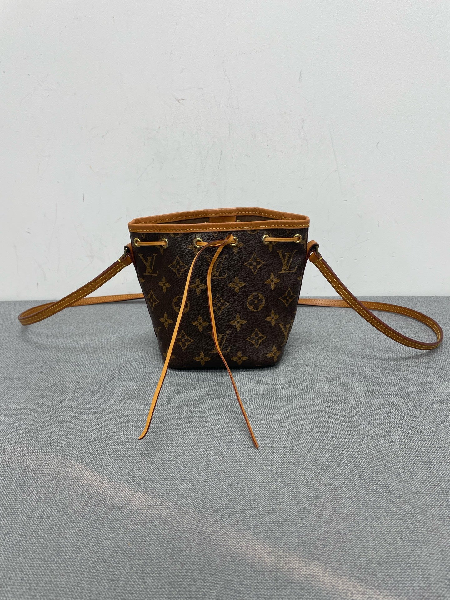 Louis Vuitton - Noé BB - Leather - Brown - (mini)