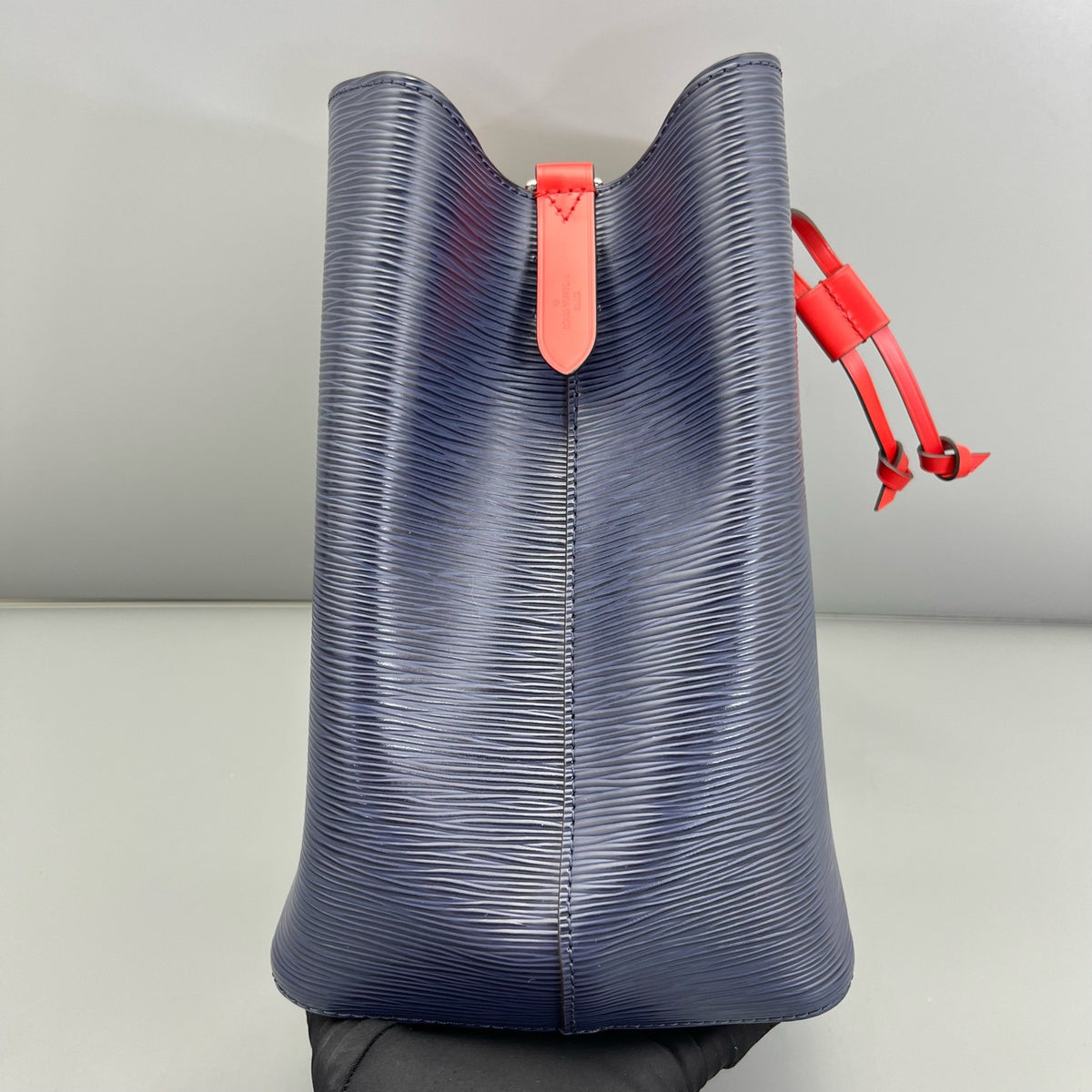 Louis Vuitton - Noe Bucket Bag - Leather - Blue - (medium)