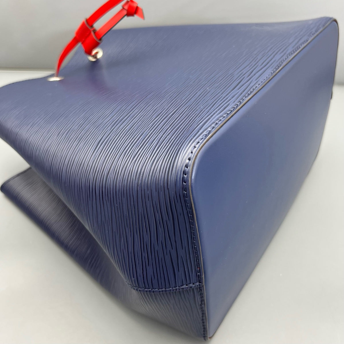 Louis Vuitton - Noe Bucket Bag - Leather - Blue - (medium)