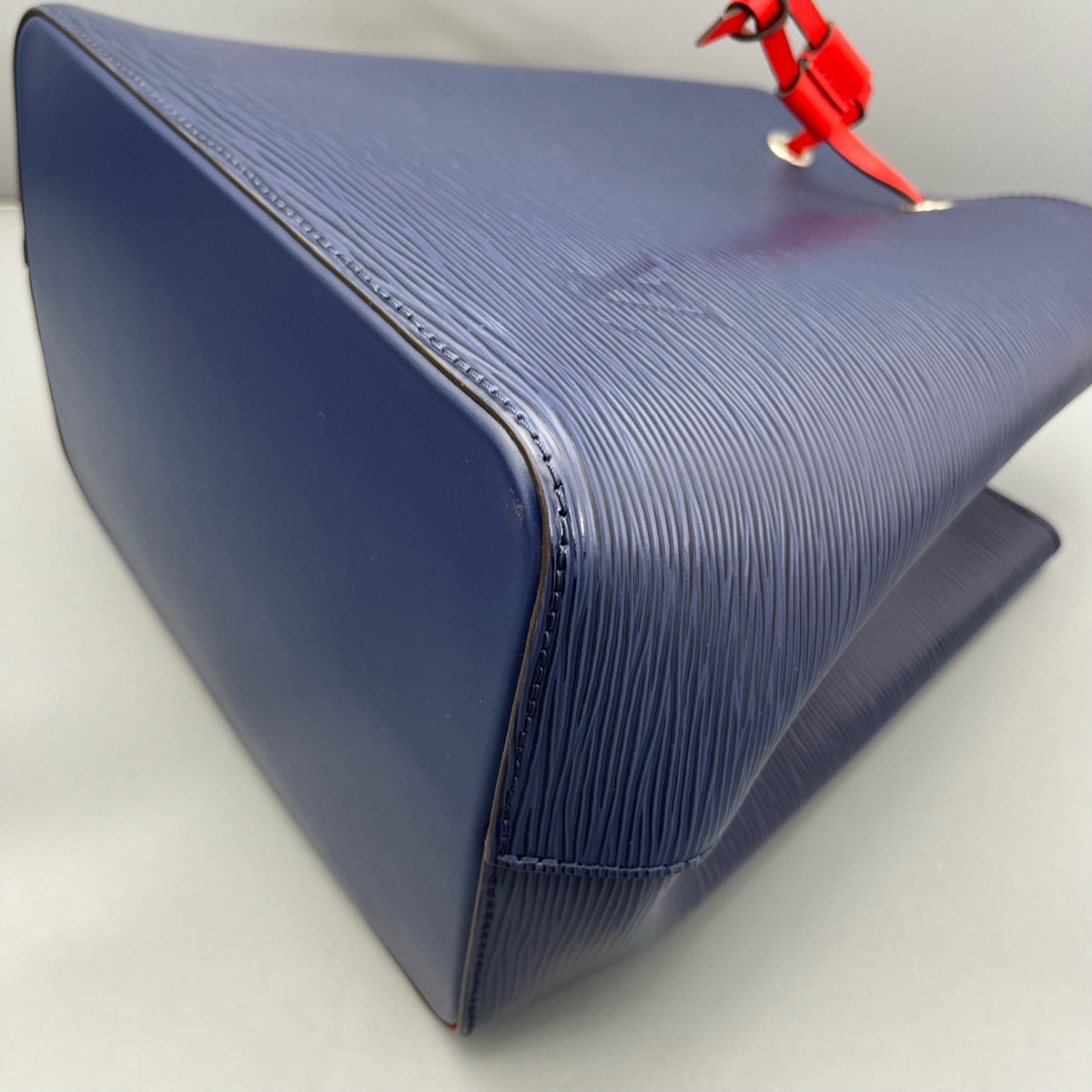 Louis Vuitton - Noe Bucket Bag - Leather - Blue - (medium)