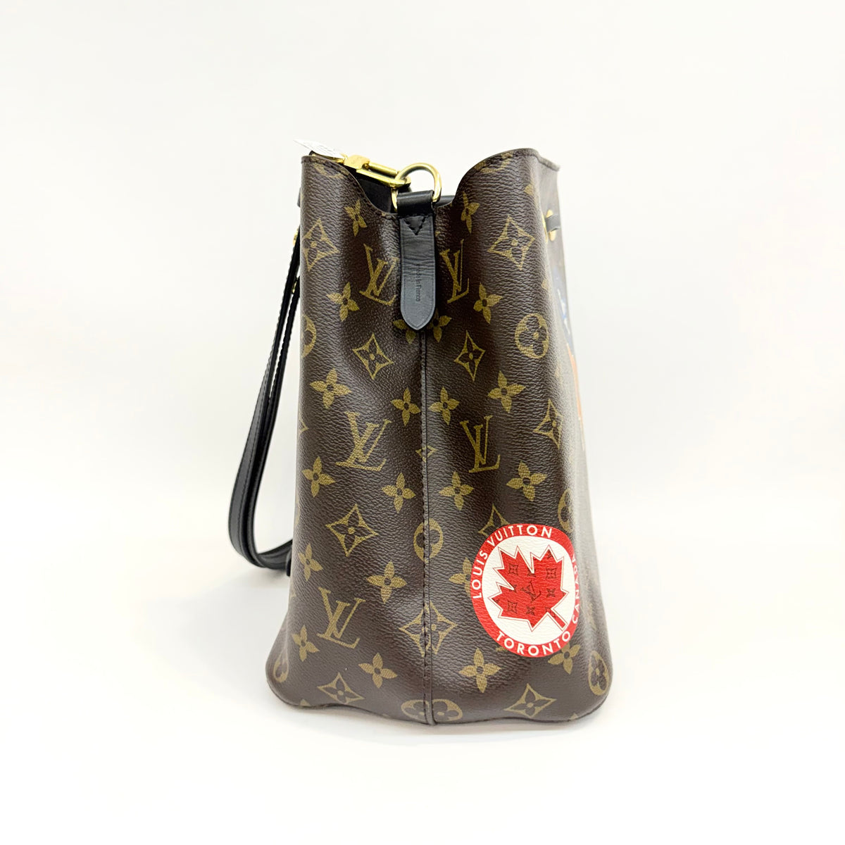 Louis Vuitton - Noe Bucket Bag with Stickers - Synthetic - Brown - (medium)