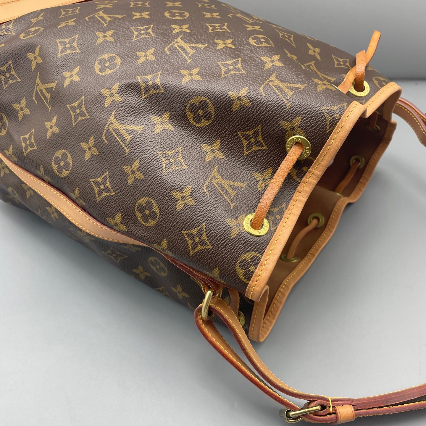Louis Vuitton - Noe - Leather - Brown - (large)
