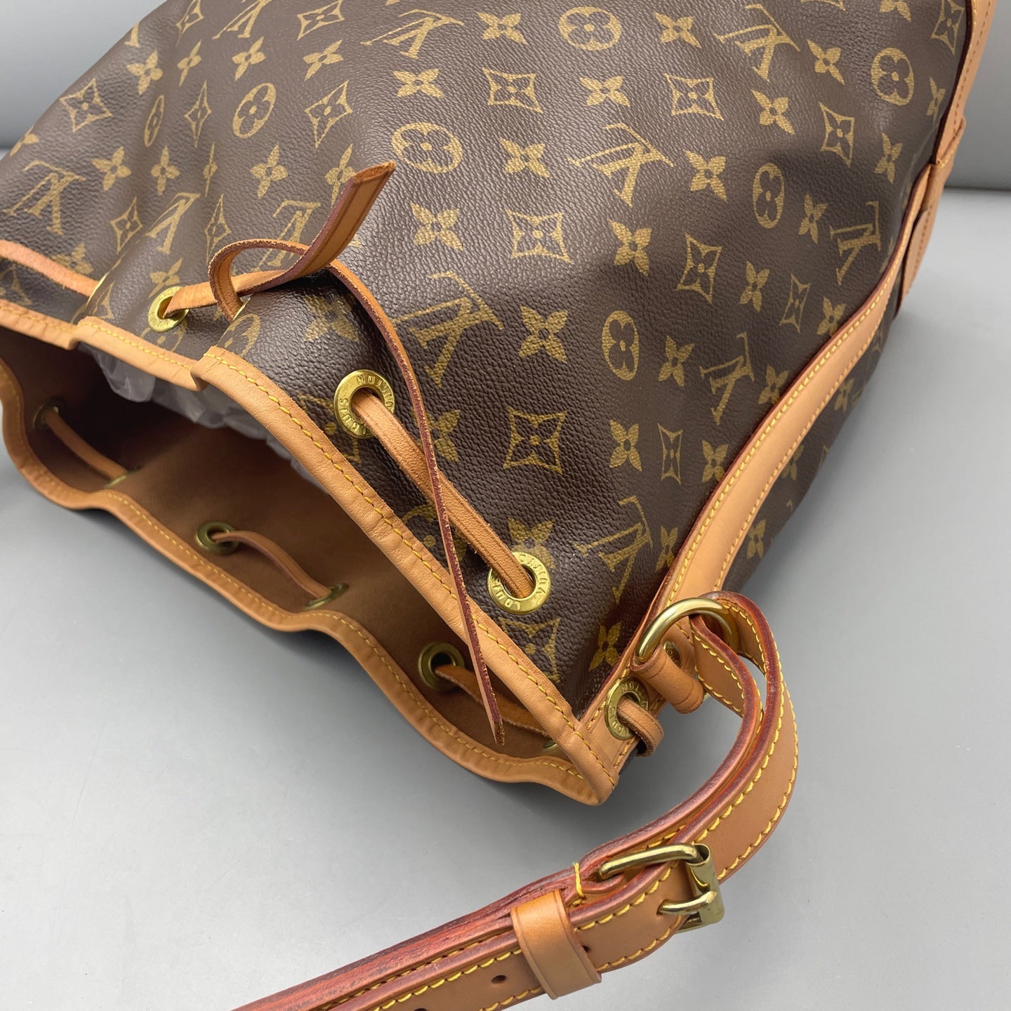 Louis Vuitton - Noe - Leather - Brown - (large)