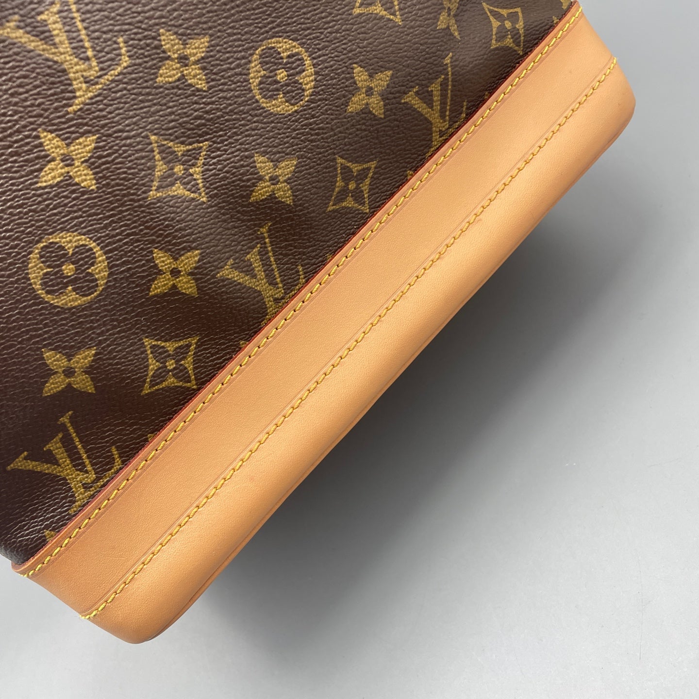Louis Vuitton - Noe - Leather - Brown - (large)