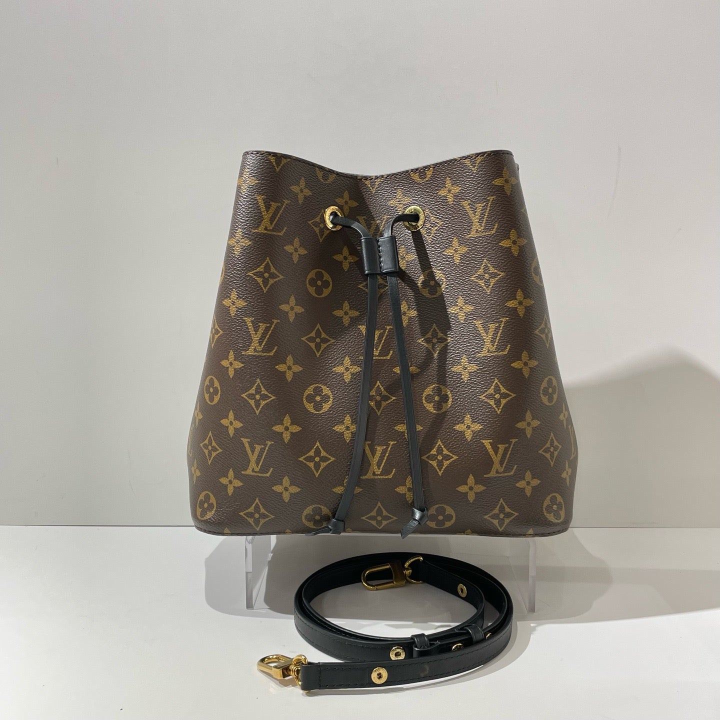 Louis Vuitton - Noe - Leather - Brown - (medium)