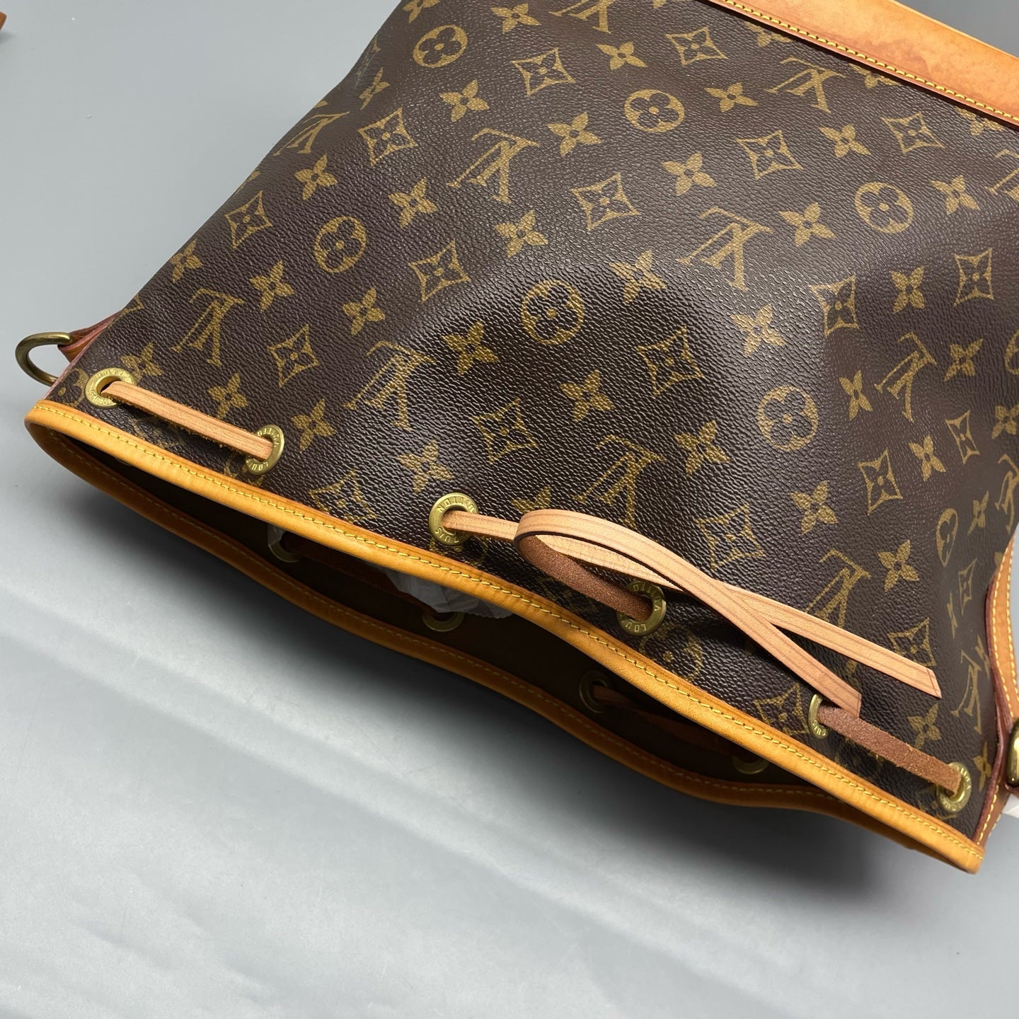 Louis Vuitton - Noé - Leather - Brown - (medium)