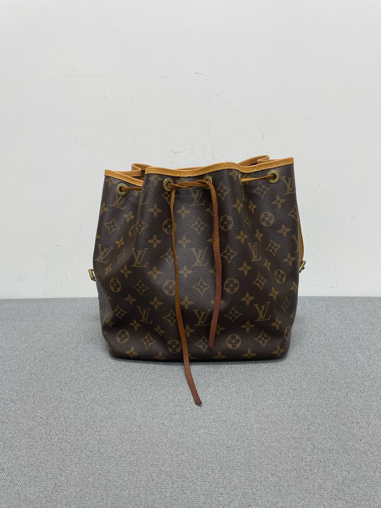 Louis Vuitton - Noé - Leather - Brown - (Small)