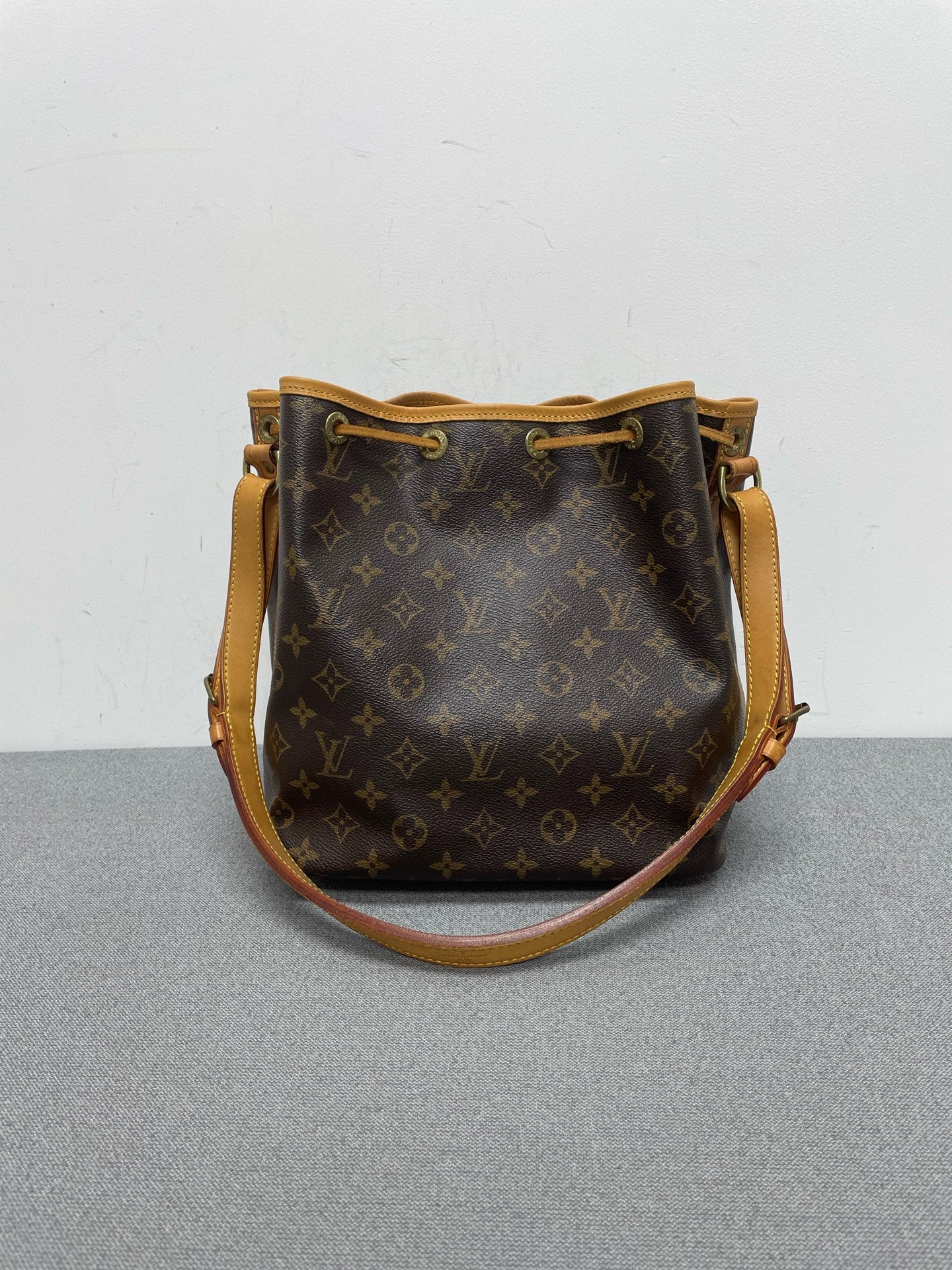 Louis Vuitton - Noé - Leather - Brown - (Small)