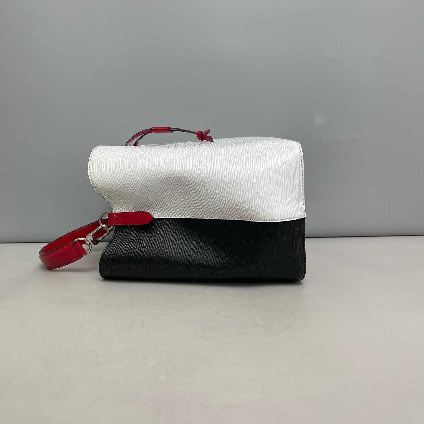 Louis Vuitton - Noe - Leather - Multicolour - (medium)