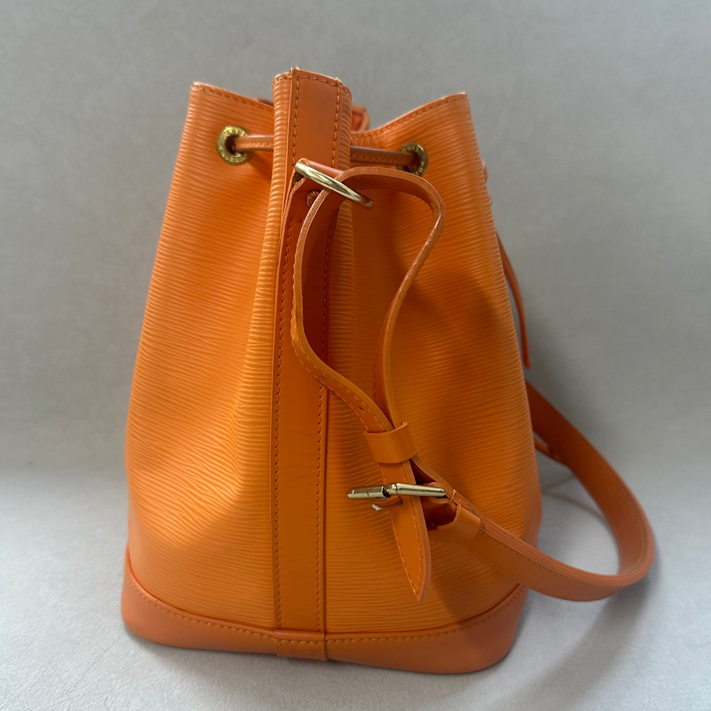 Louis Vuitton - Noe - Leather - Orange - (medium)