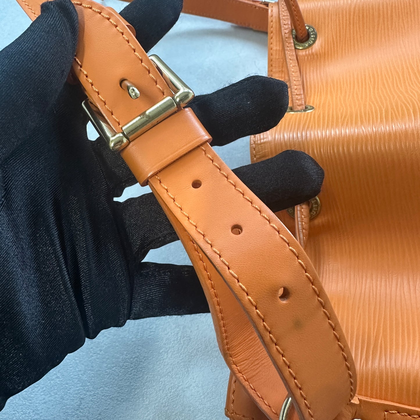 Louis Vuitton - Noe - Leather - Orange - (medium)