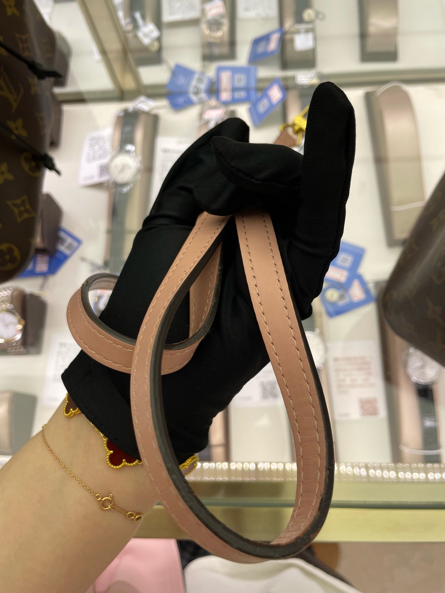 Louis Vuitton - Noe - Leather - Pink - (small)