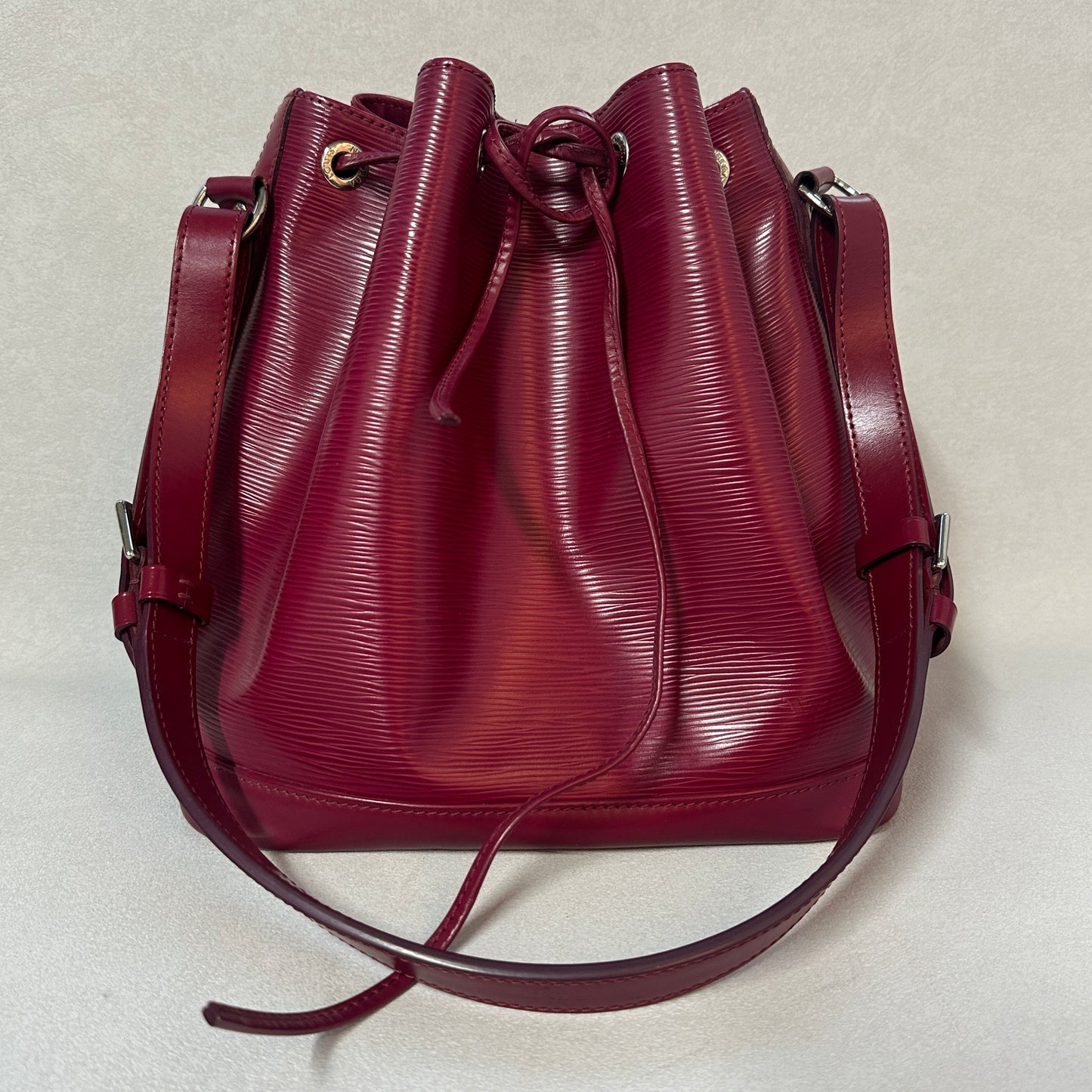 Louis Vuitton - Noé - Leather - Purple - (medium)
