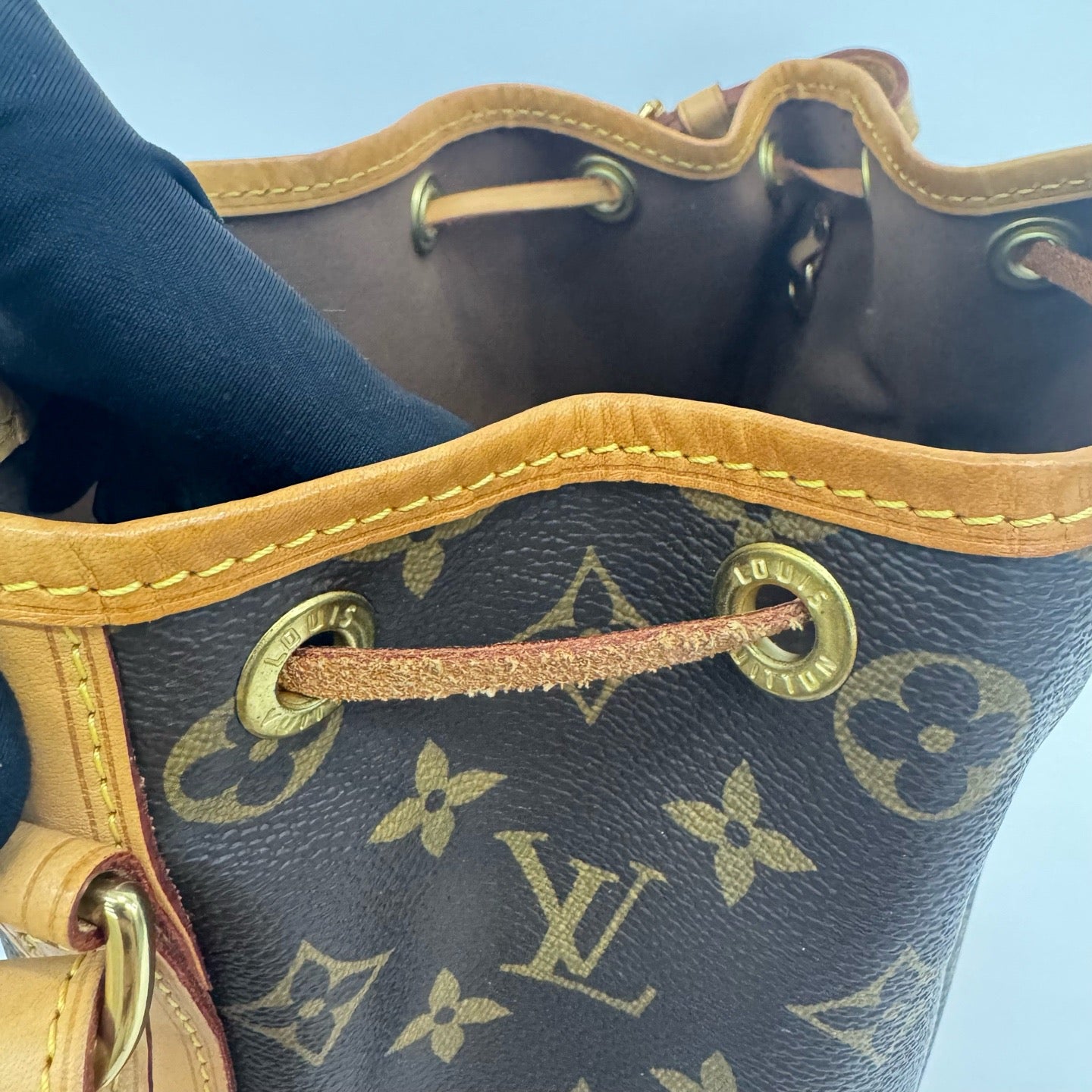 Louis Vuitton - Noe - Monogram canvas with Vachetta leather trim - Brown - (Medium)