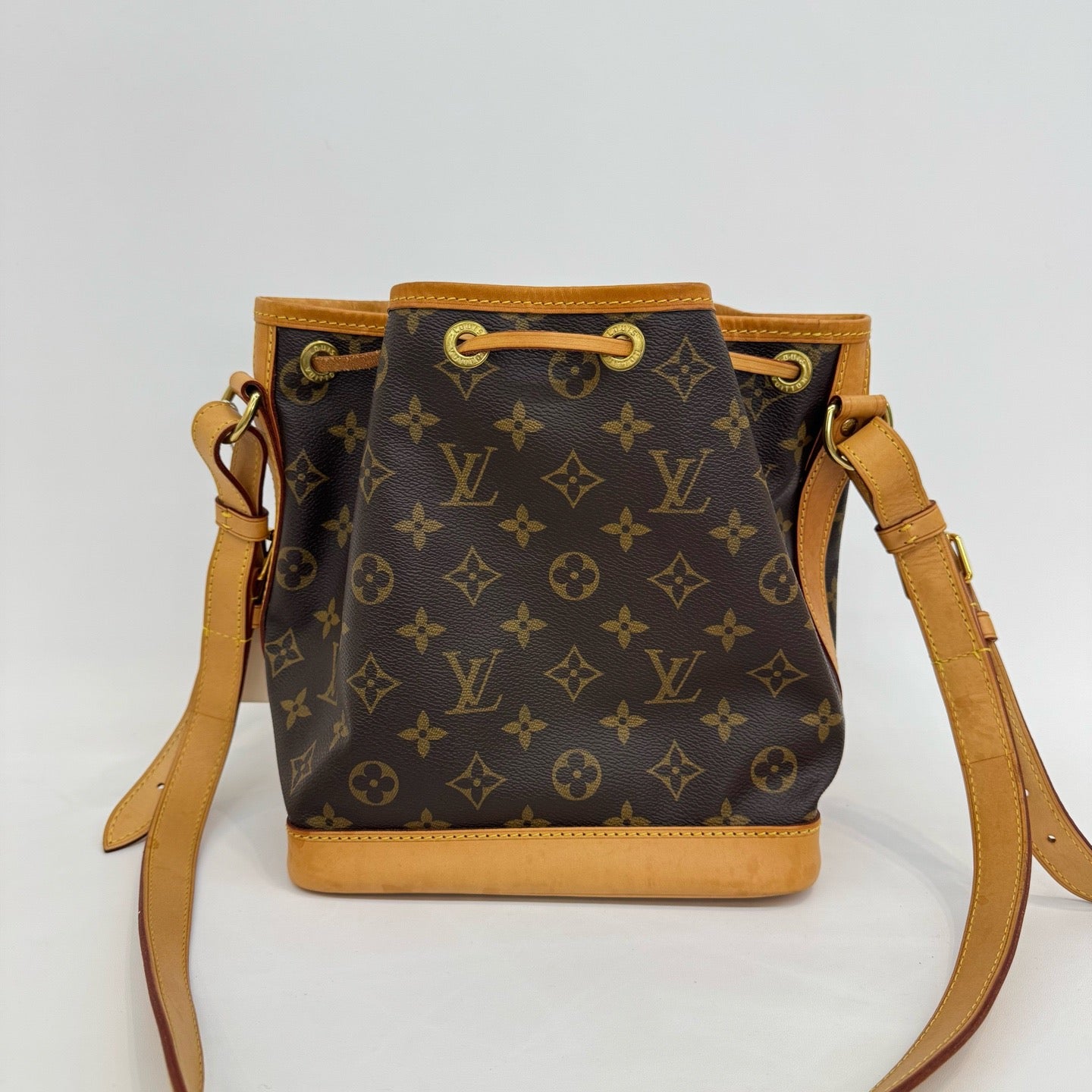 Louis Vuitton - Noe - Monogram canvas with Vachetta leather trim - Brown - (Medium)