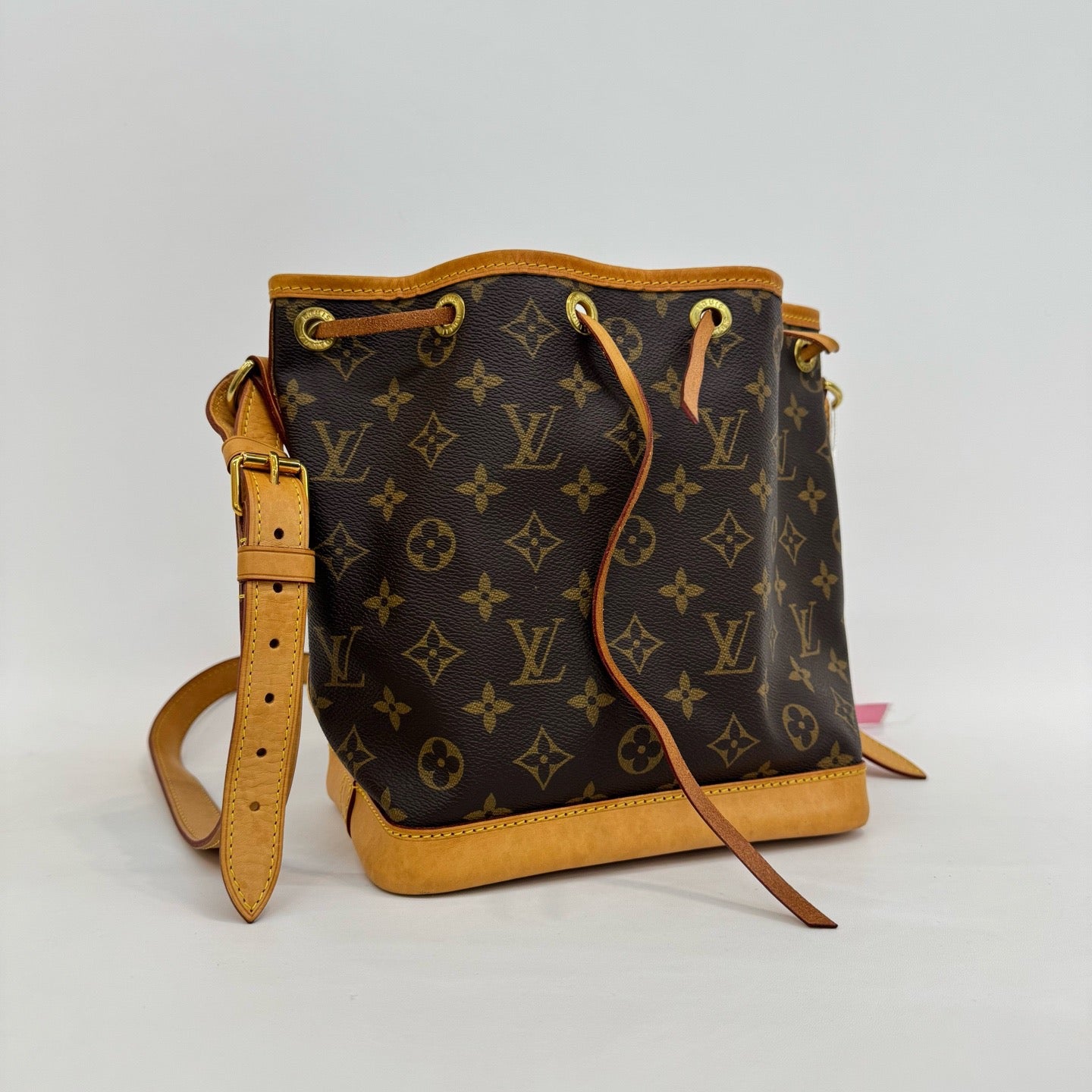 Louis Vuitton - Noe - Monogram canvas with Vachetta leather trim - Brown - (Medium)
