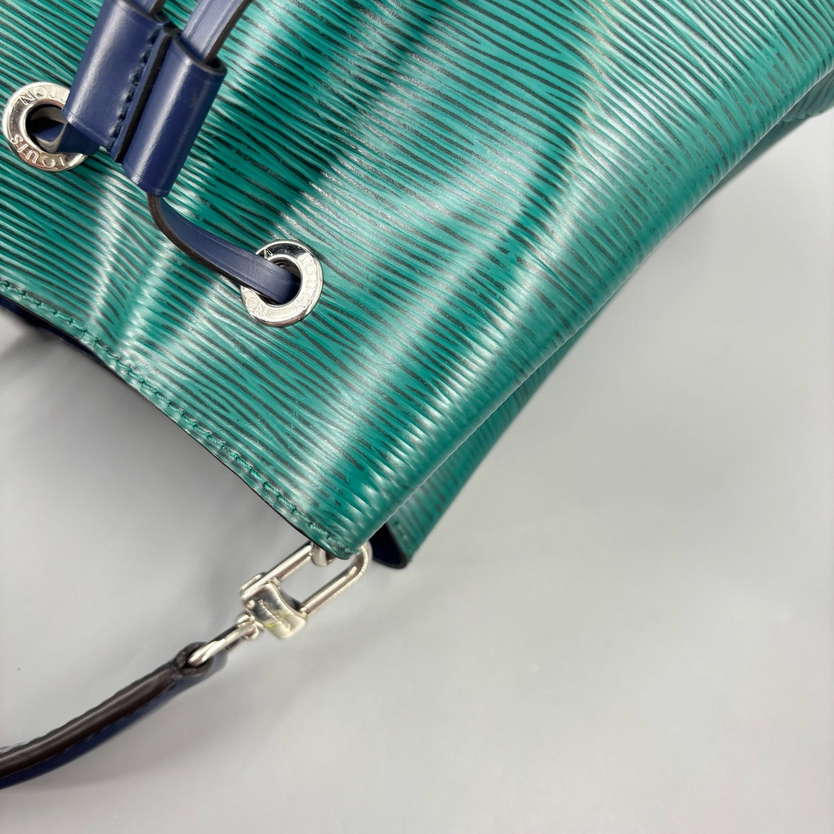 Louis Vuitton - Noe Small - Leather - Green - (small)