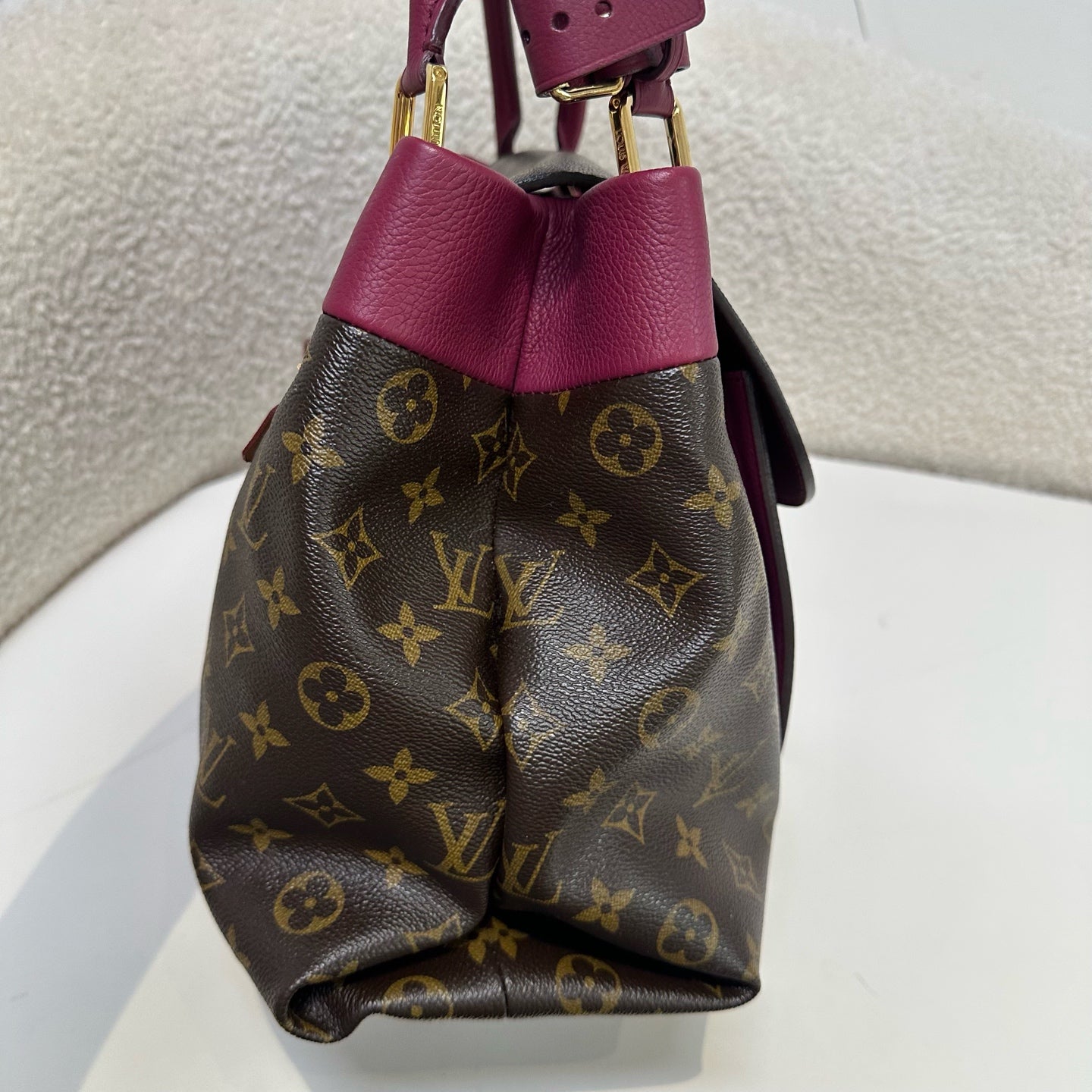 Louis Vuitton - Olympe - Leather - Brown - (medium)
