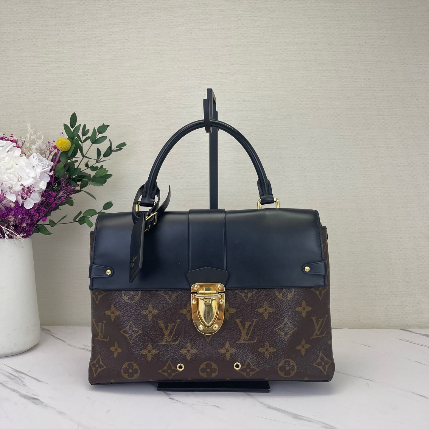 Louis Vuitton - One Handle - Leather - Black - (medium)