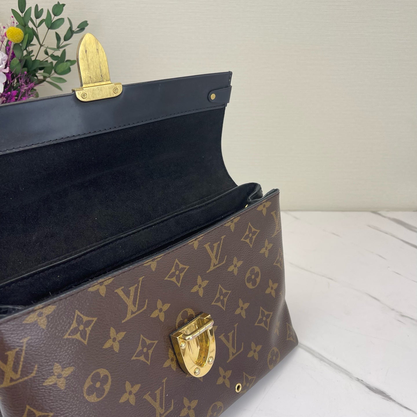 Louis Vuitton - One Handle - Leather - Black - (medium)