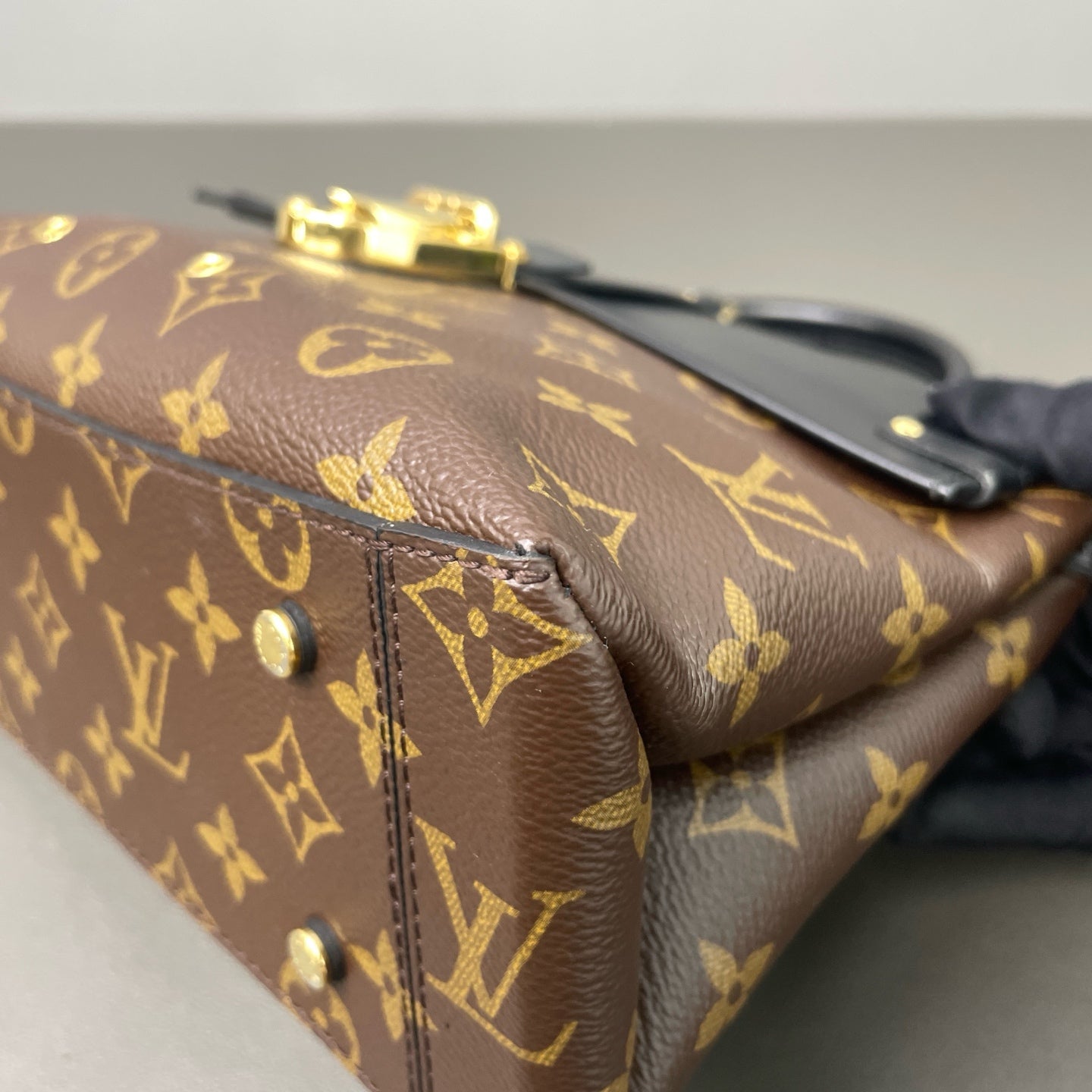 Louis Vuitton - One Handle - Leather - Multicolour - (medium)
