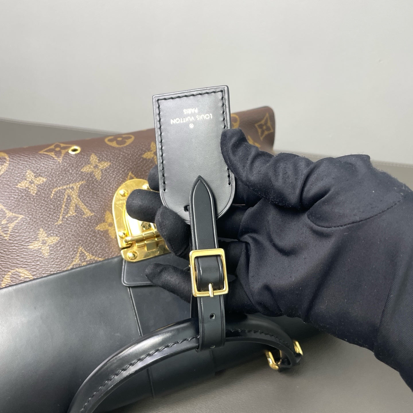 Louis Vuitton - One Handle - Leather - Multicolour - (medium)
