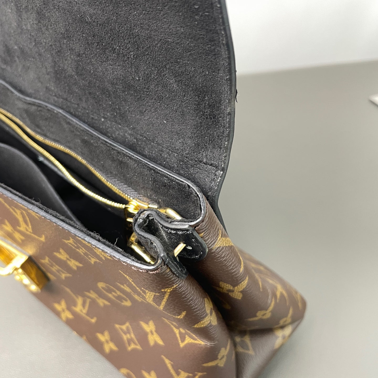 Louis Vuitton - One Handle - Leather - Multicolour - (medium)