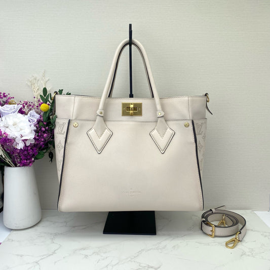 Louis Vuitton - OnMySide - Leather - Grey - (medium)