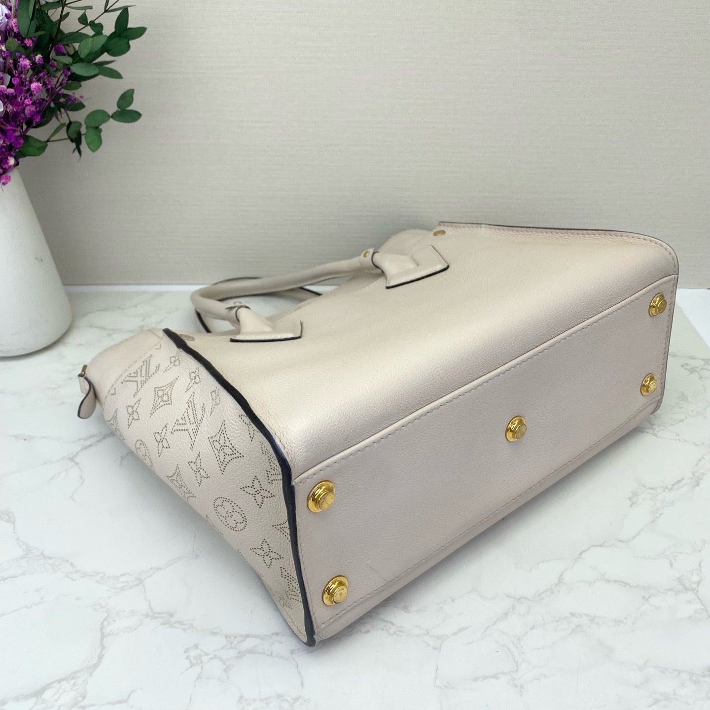 Louis Vuitton - OnMySide - Leather - Grey - (medium)