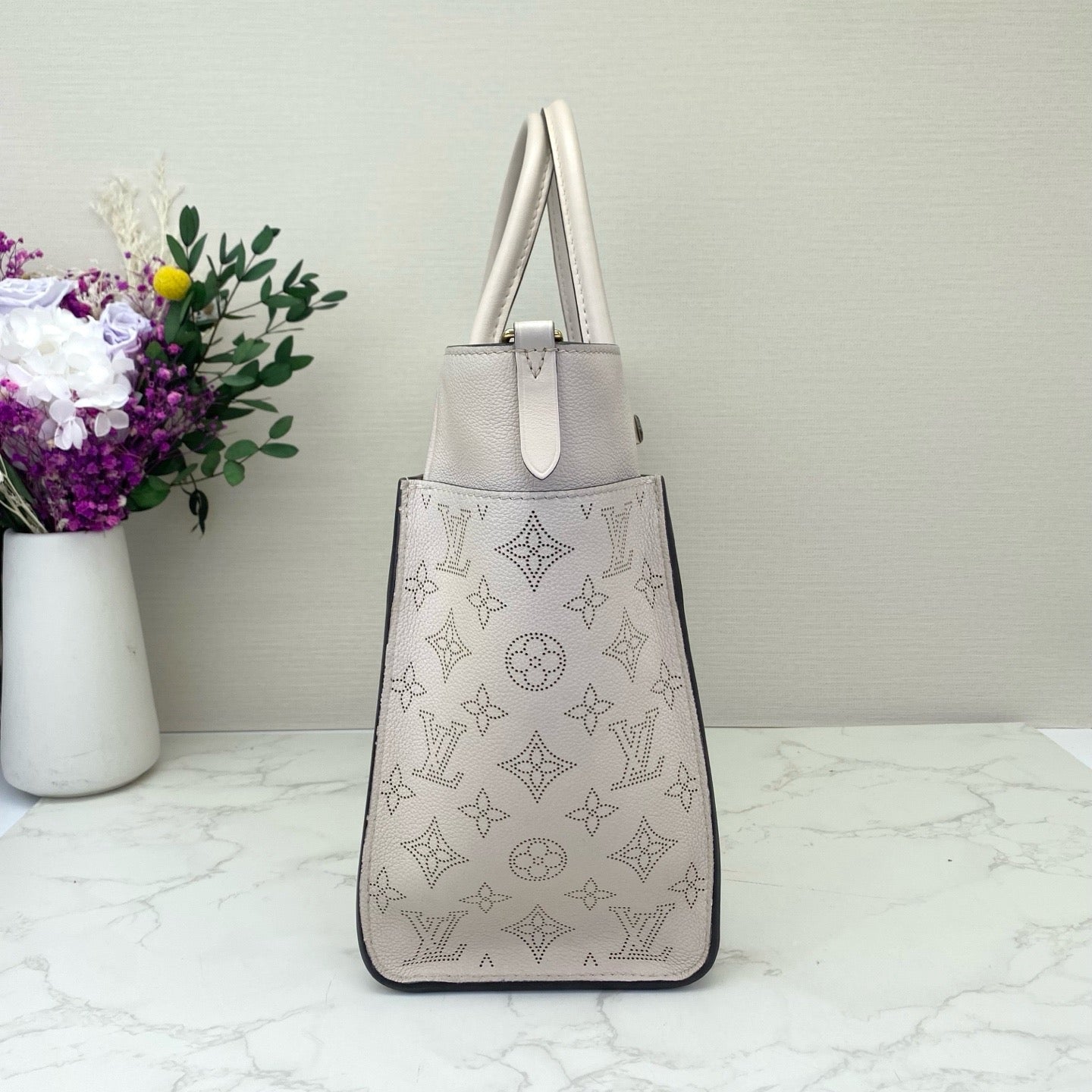 Louis Vuitton - OnMySide - Leather - Grey - (medium)