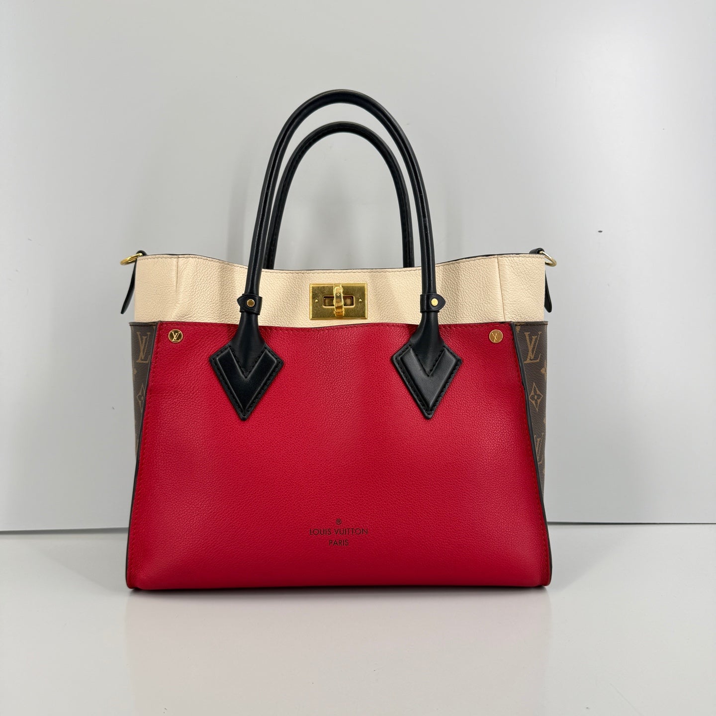 Louis Vuitton - OnMySide - Leather - Multicolour - (medium)