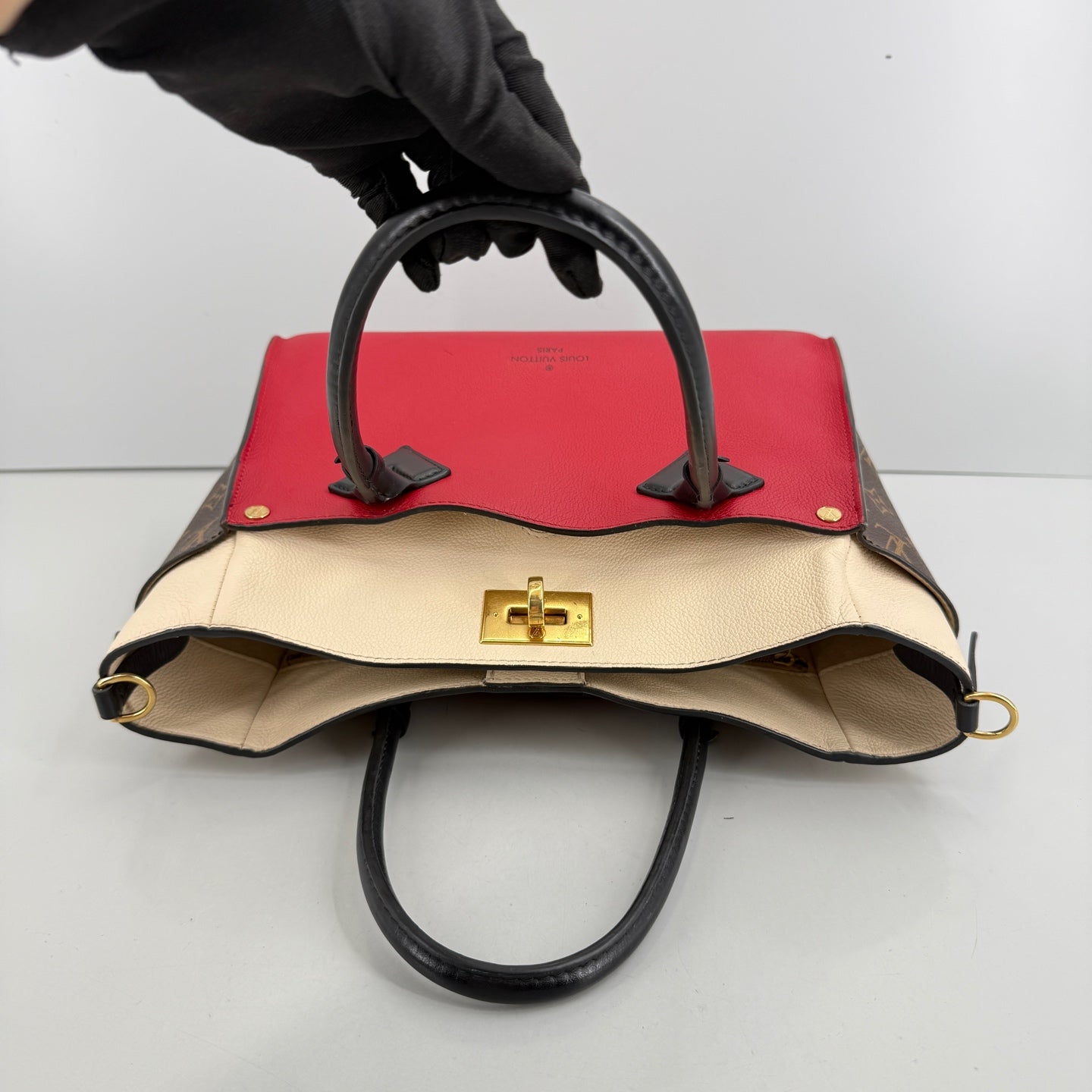 Louis Vuitton - OnMySide - Leather - Multicolour - (medium)