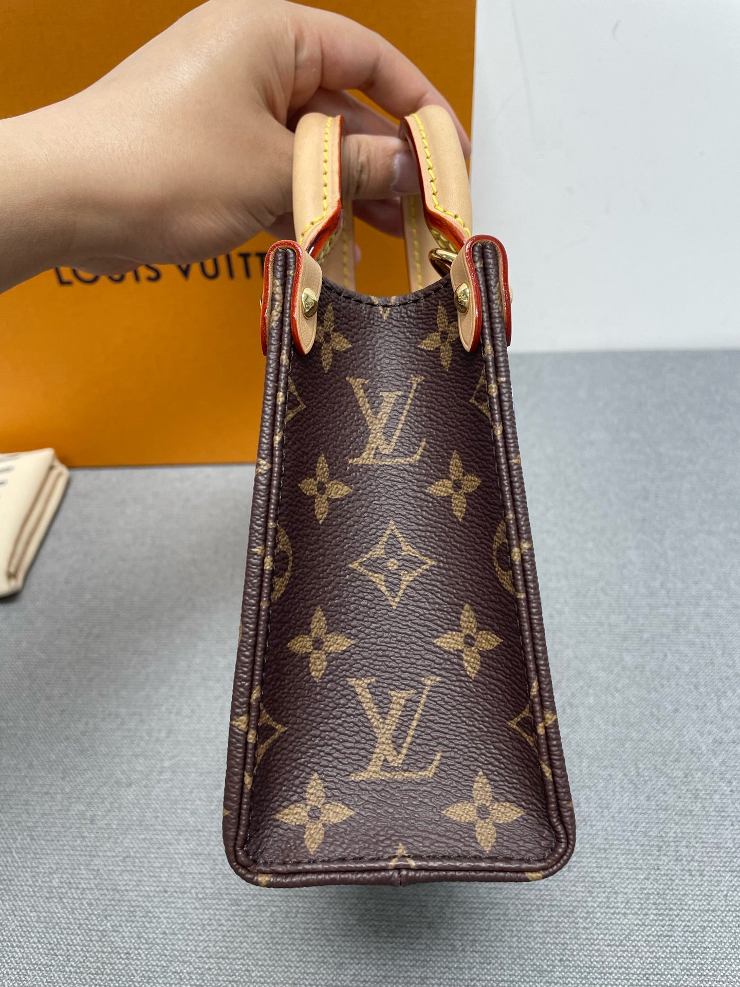 Louis Vuitton - OnTheGo BB - Leather - Brown - (mini)