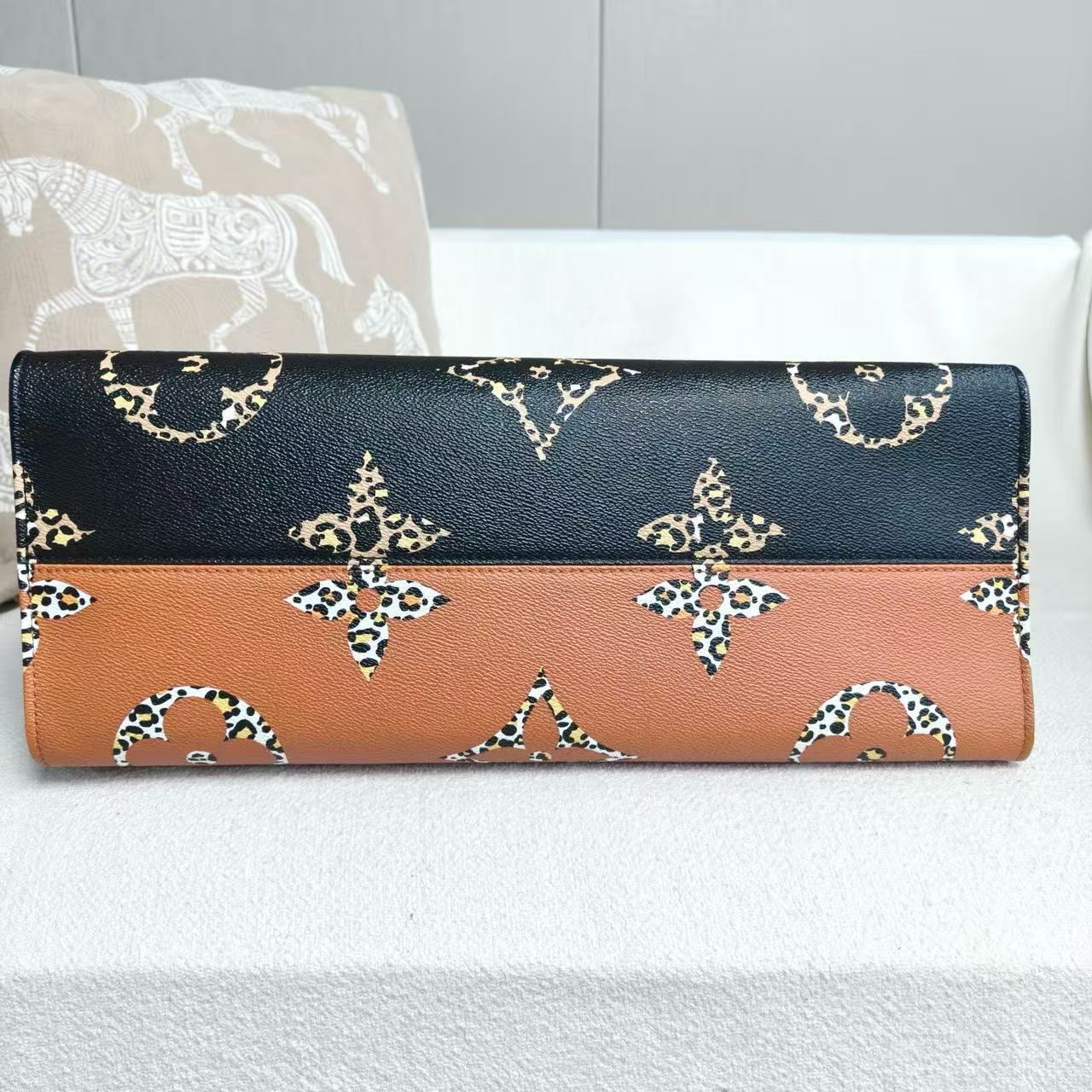 Louis Vuitton - Onthego GM Limited Jungle Series - Monogram Coated Canvas - Multicolour - (large)