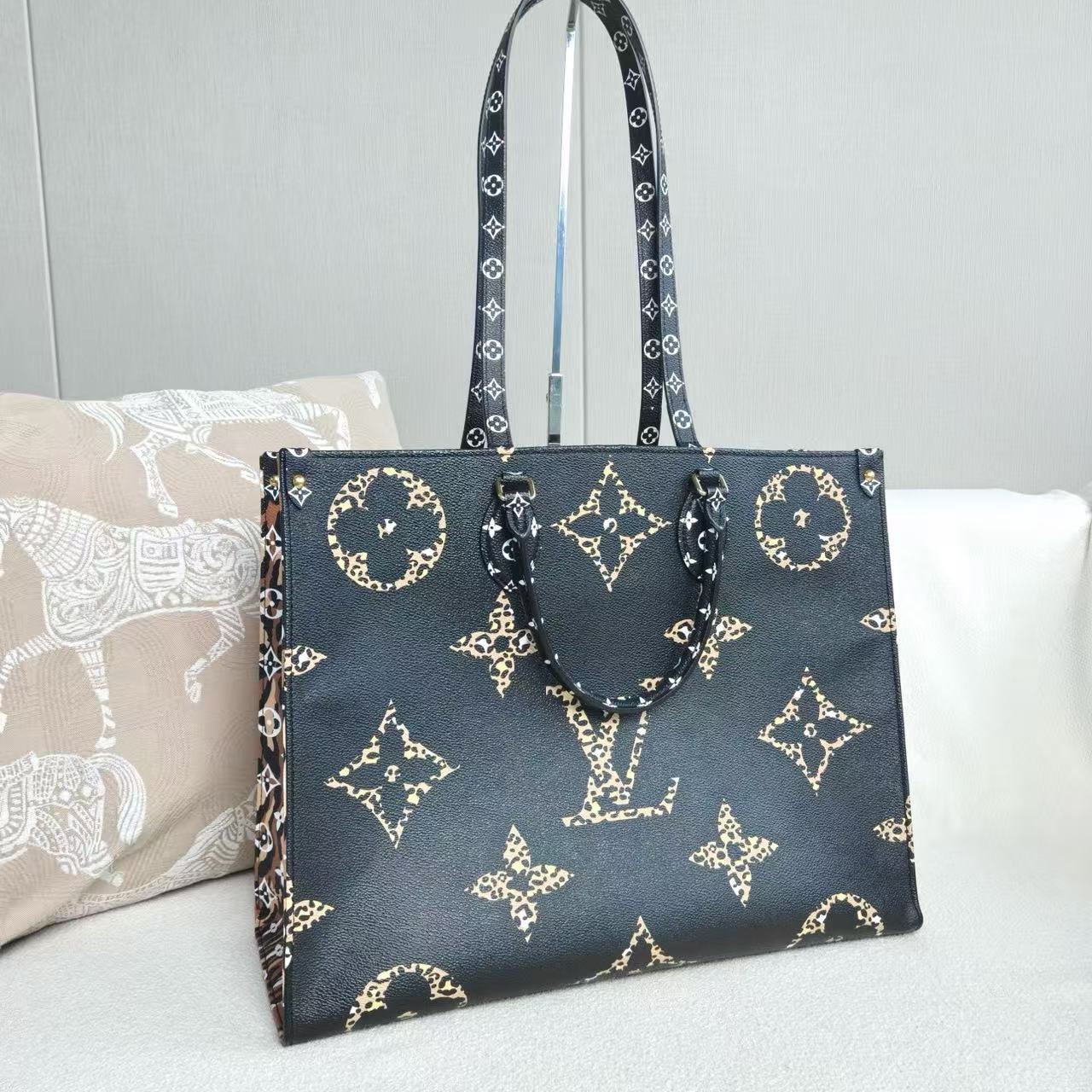 Louis Vuitton - Onthego GM Limited Jungle Series - Monogram Coated Canvas - Multicolour - (large)