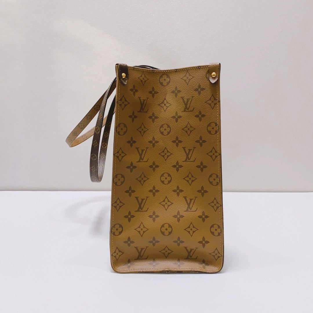 Louis Vuitton - OnTheGo GM - Monogram and Monogram Reverse coated canvas with leather trim - Brown - (Large)